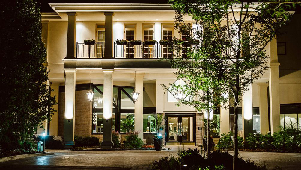 Hockley Valley Resort - Hotel Front Evening